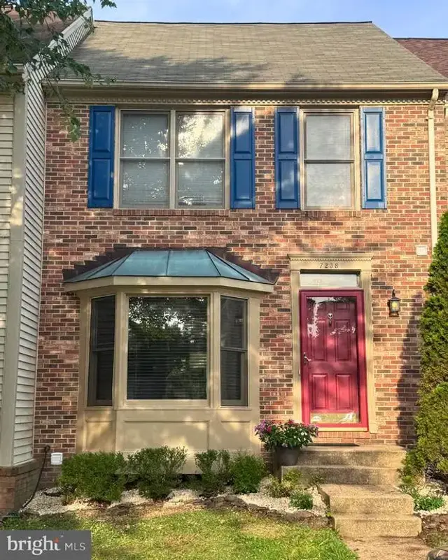 7238 Lensfield Ct, Alexandria