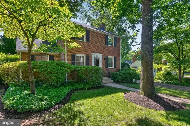 2631 Woodley Pl, Falls Church