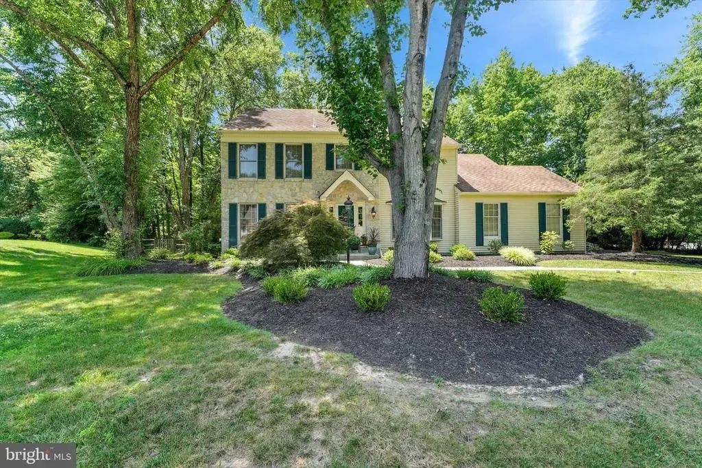 203 S Esther Ln, YARDLEY