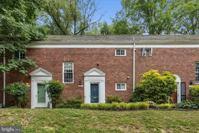3498 Martha Custis Dr #317, Alexandria