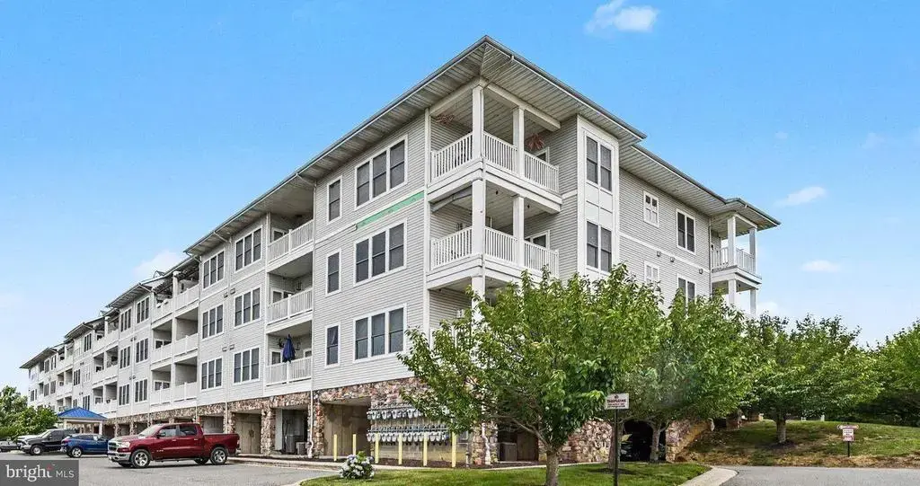 231 Roundhouse Dr #3i, PERRYVILLE