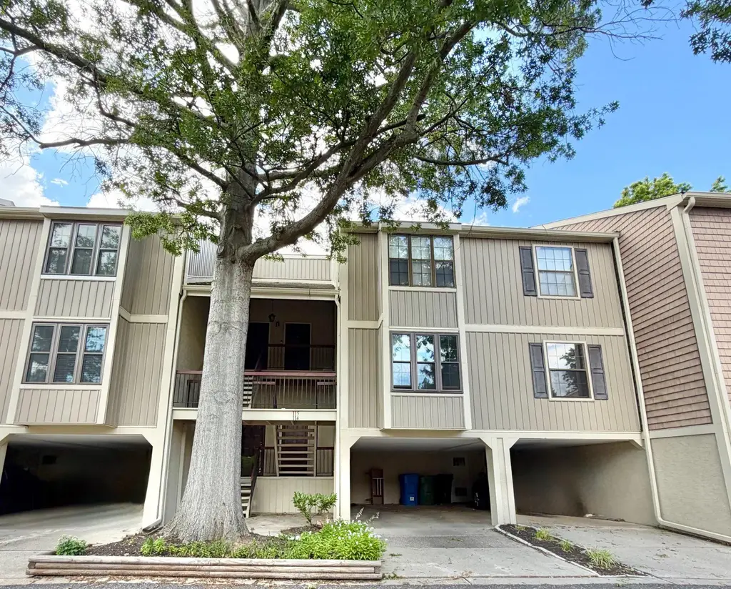 115 Kings Croft, CHERRY HILL