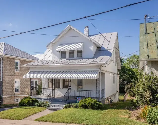 476 W Wolfe St, Harrisonburg