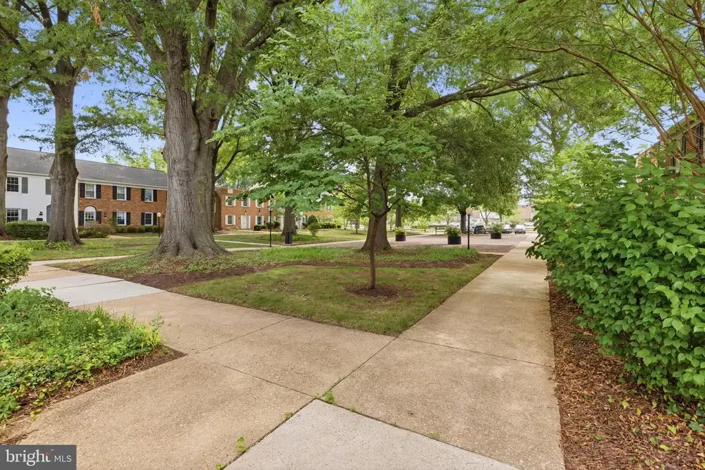 8 Georgetown Ct #1-8, ANNAPOLIS