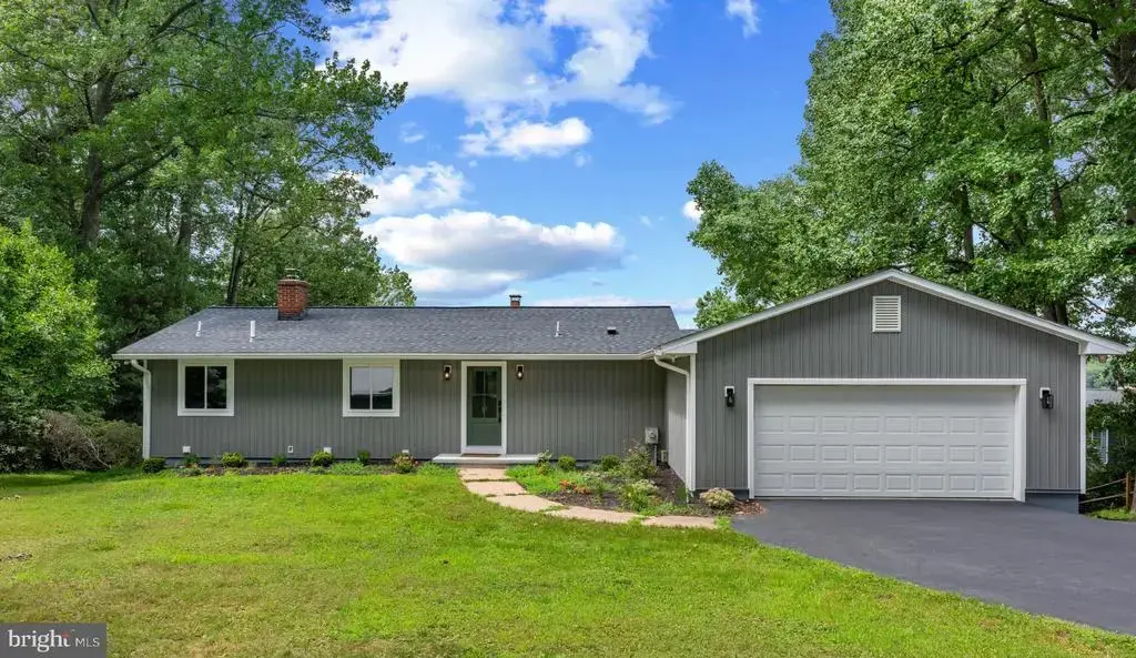 4 Poplar Grove Ave, ABERDEEN
