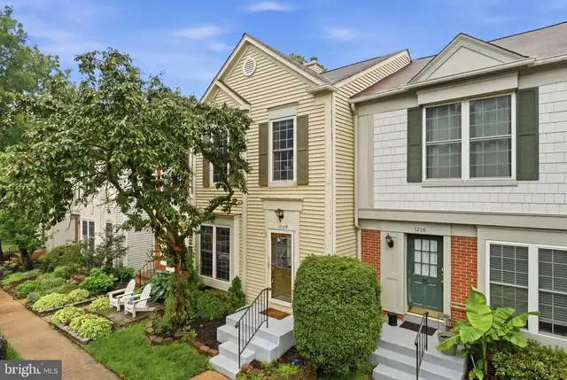 12109 Wedgeway Ct, Fairfax
