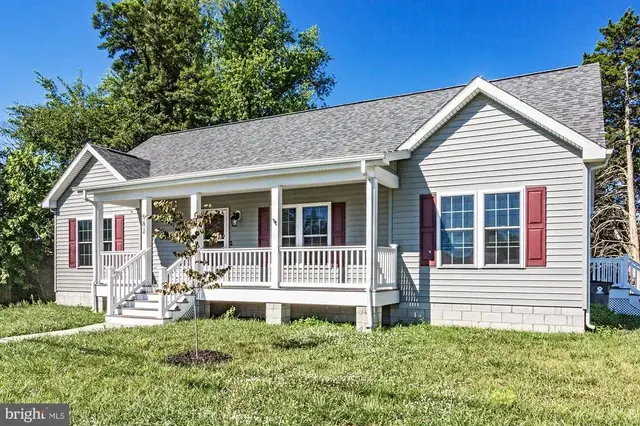 582 Railroad Ave, Townsend
