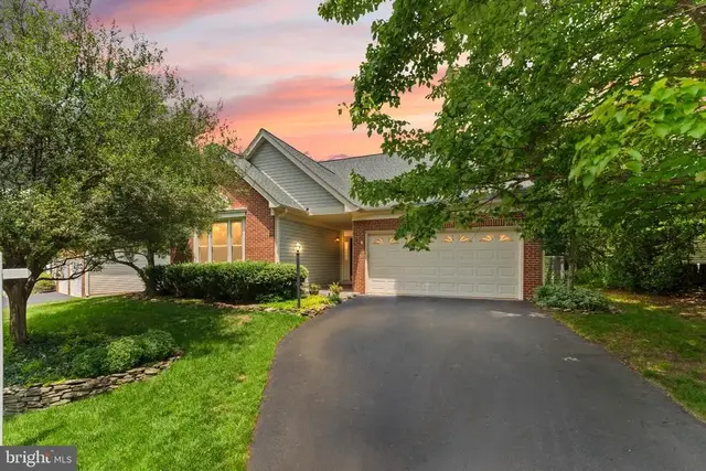 21004 Fowlers Mill Cir, Ashburn