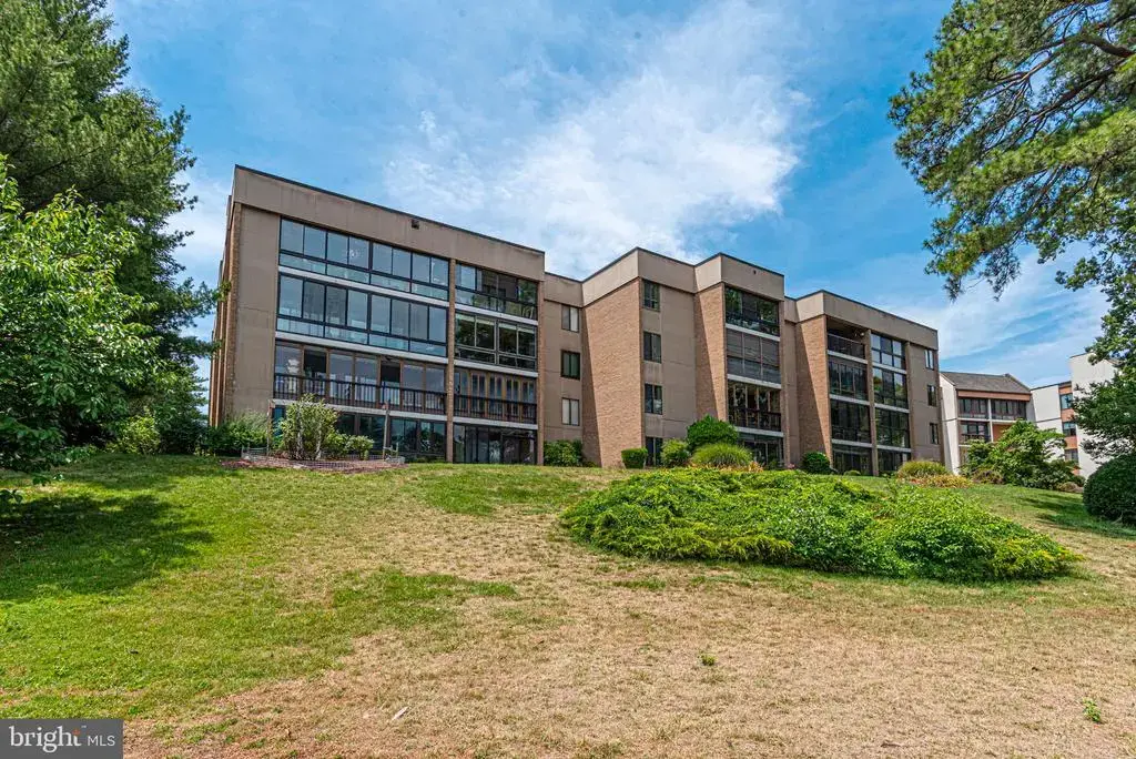 227 Canal Park Dr #301, SALISBURY