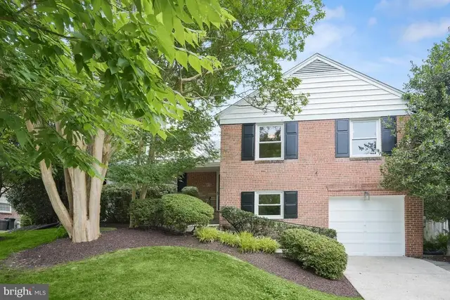 9210 Bardon Rd, Bethesda