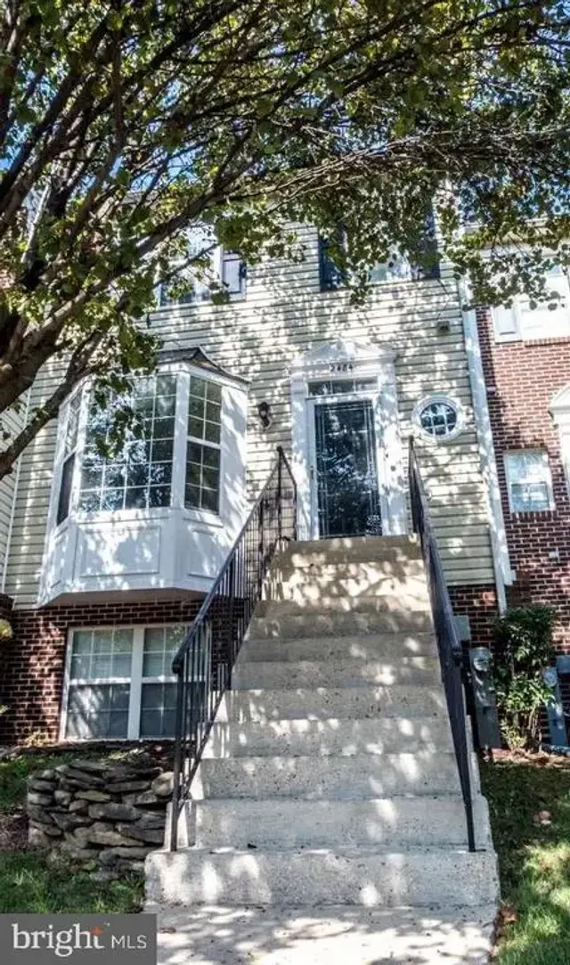2484 Revere Ct #27b, Crofton