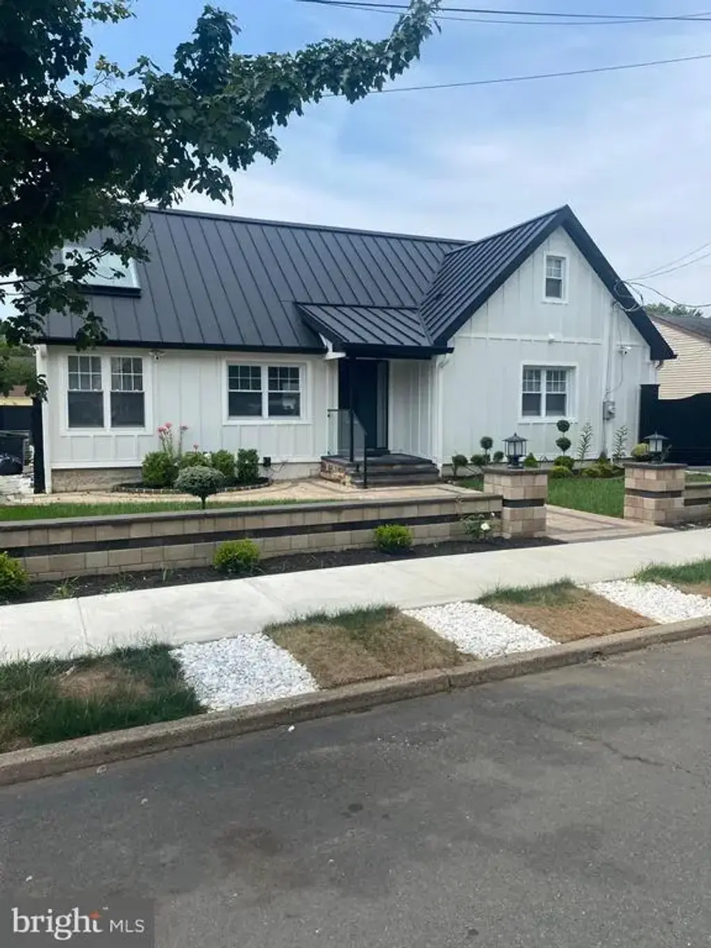 433 Berg Ave, HAMILTON