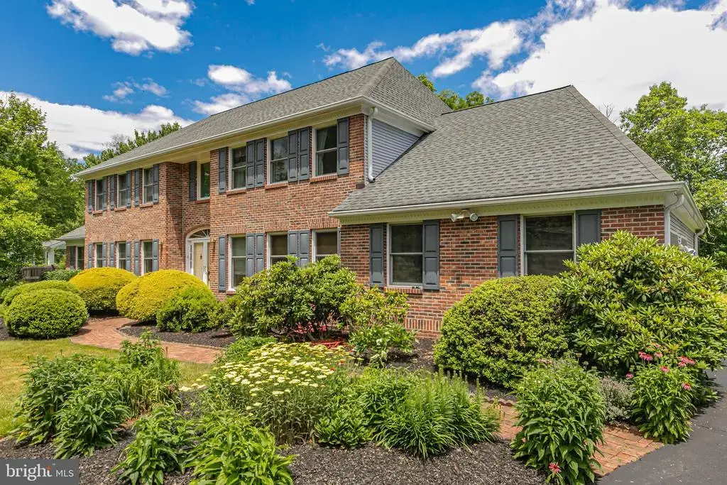 4 Indian Run, LAWRENCE TOWNSHIP