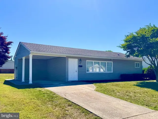 69 Mcdaniel Dr, Dover