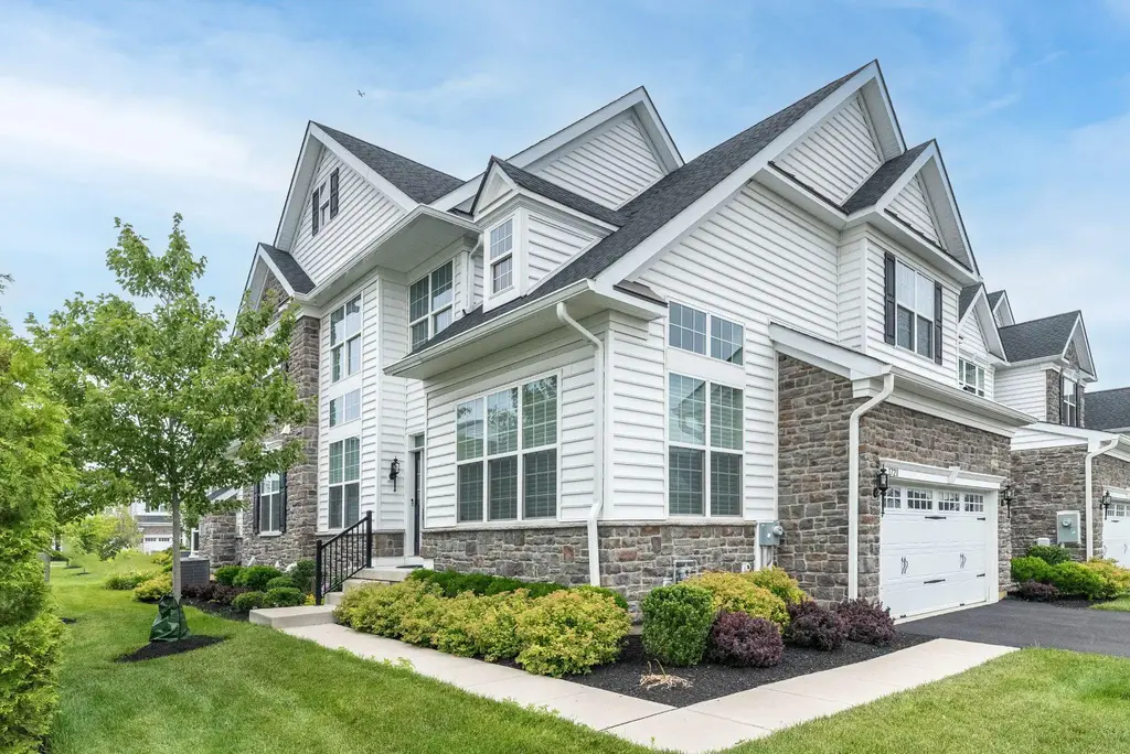 1721 Locust Dr, YARDLEY