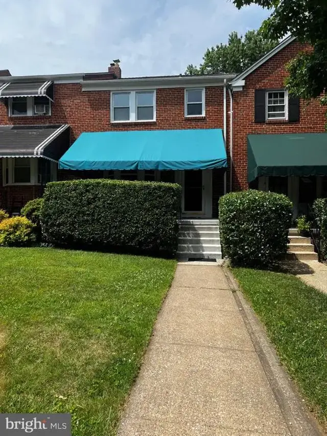 1008 E Lake Ave, Baltimore