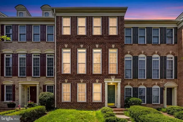 25806 Turlough Ter, Chantilly