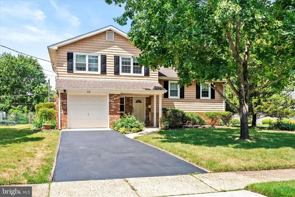 43 Brunswick Drive, HOWELL