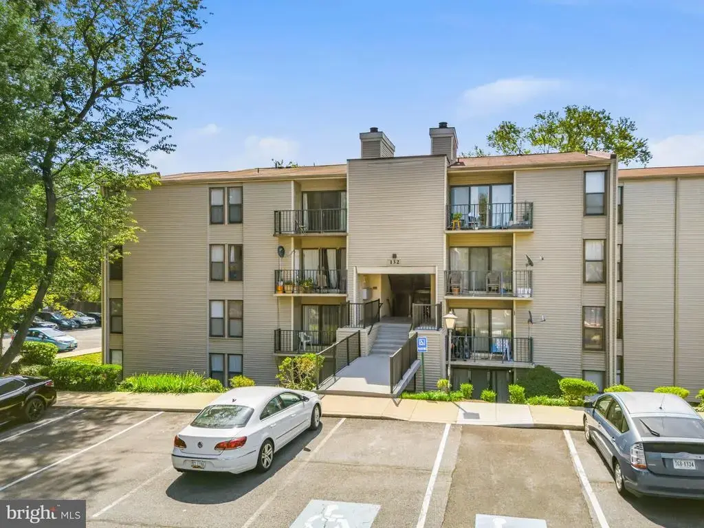 132 Duvall Ln #205-101, GAITHERSBURG