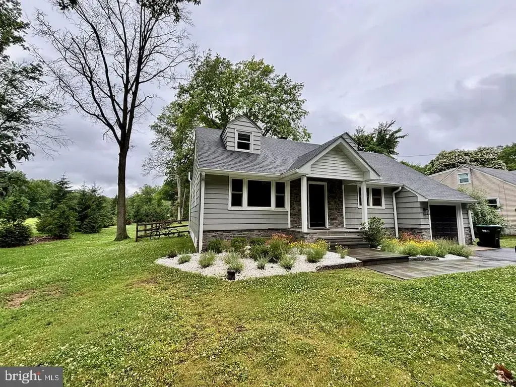 194 Hopewell Wertsville Rd, HOPEWELL