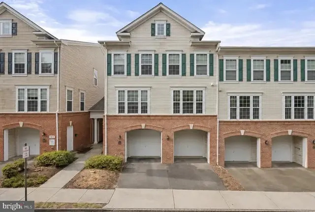 7049 Huntley Run Pl #116, Alexandria