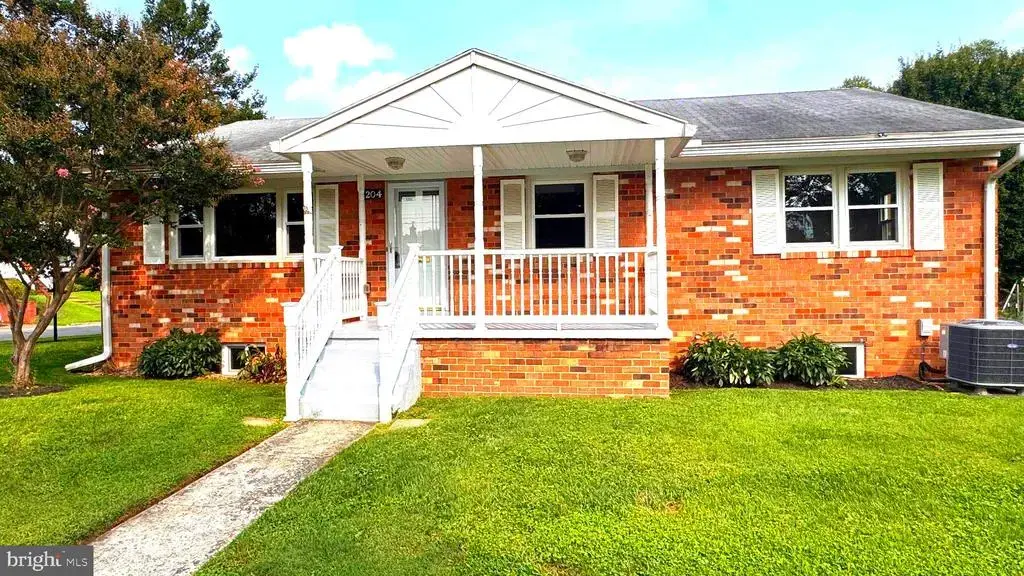 204 Ayr St Nw, LEESBURG