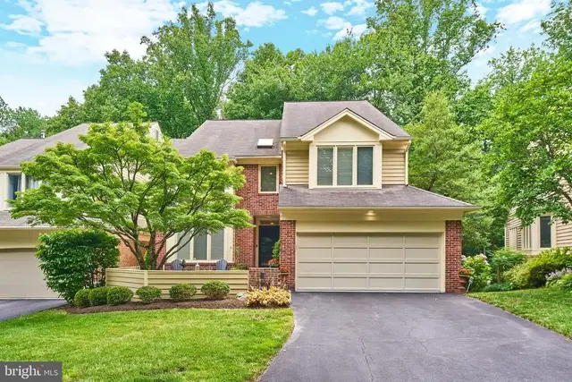1416 Hemingway Ct, Reston