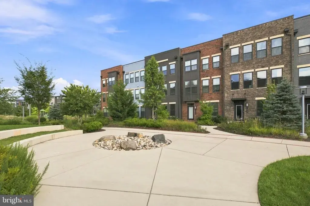 13041 Hattontown Sq, HERNDON