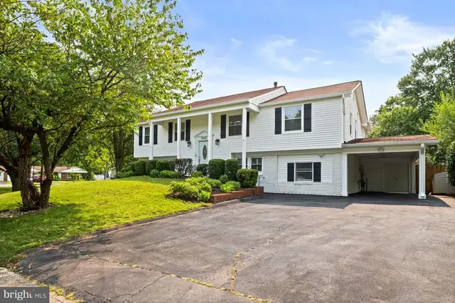 12840 Point Pleasant Dr, Fairfax