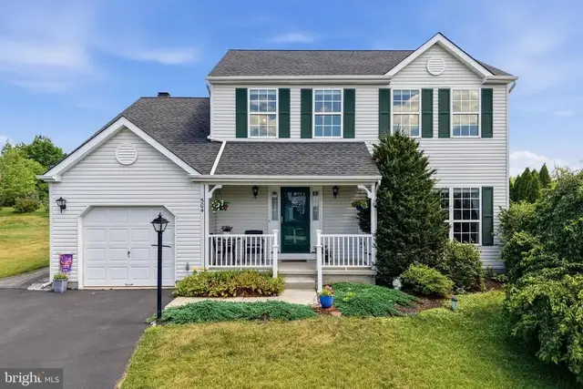 504 Ash Ct, Telford