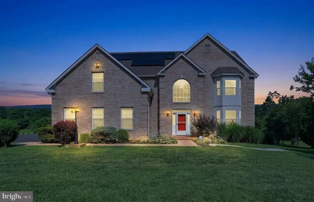 18 Treasure Dr, MARTINSBURG