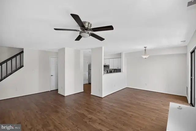 1056 Warwick, Sterling