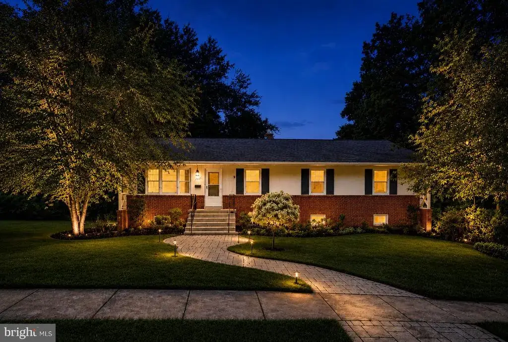 7608 Salem Rd, FALLS CHURCH