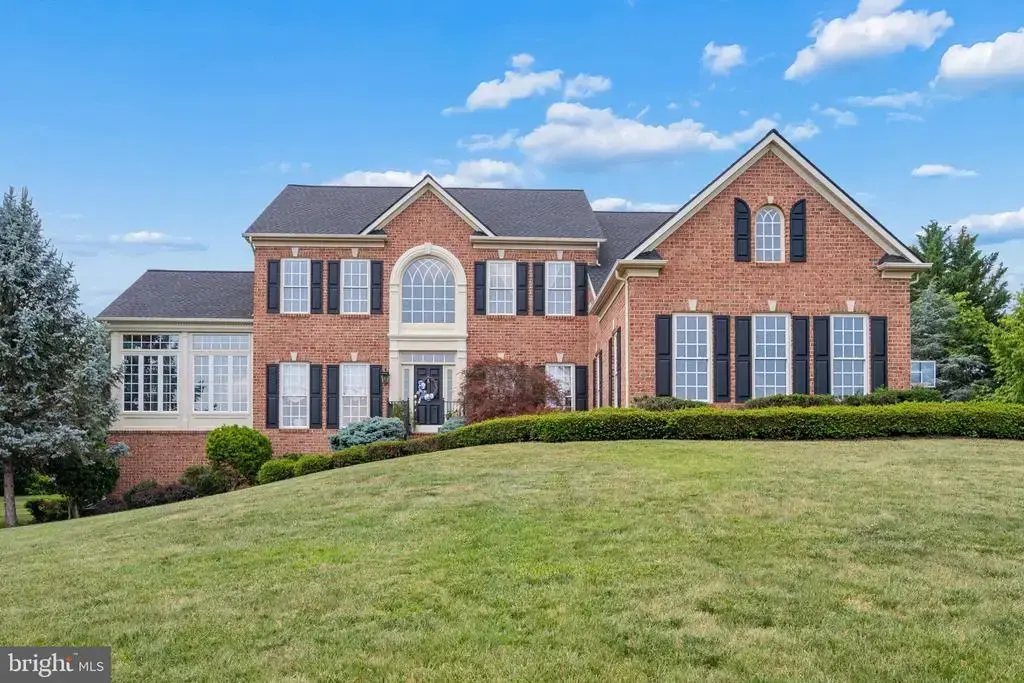 9808 Pembroke Dr, HAGERSTOWN