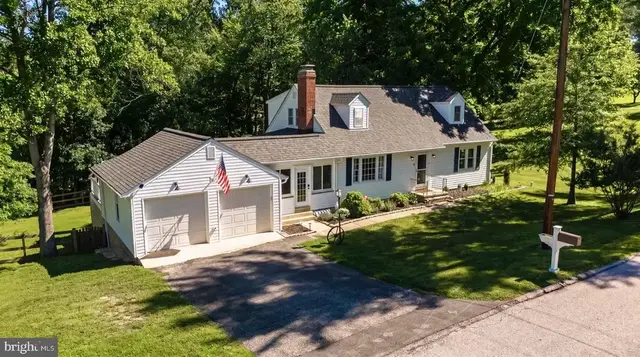 1102 Greenway Rd, Cockeysville