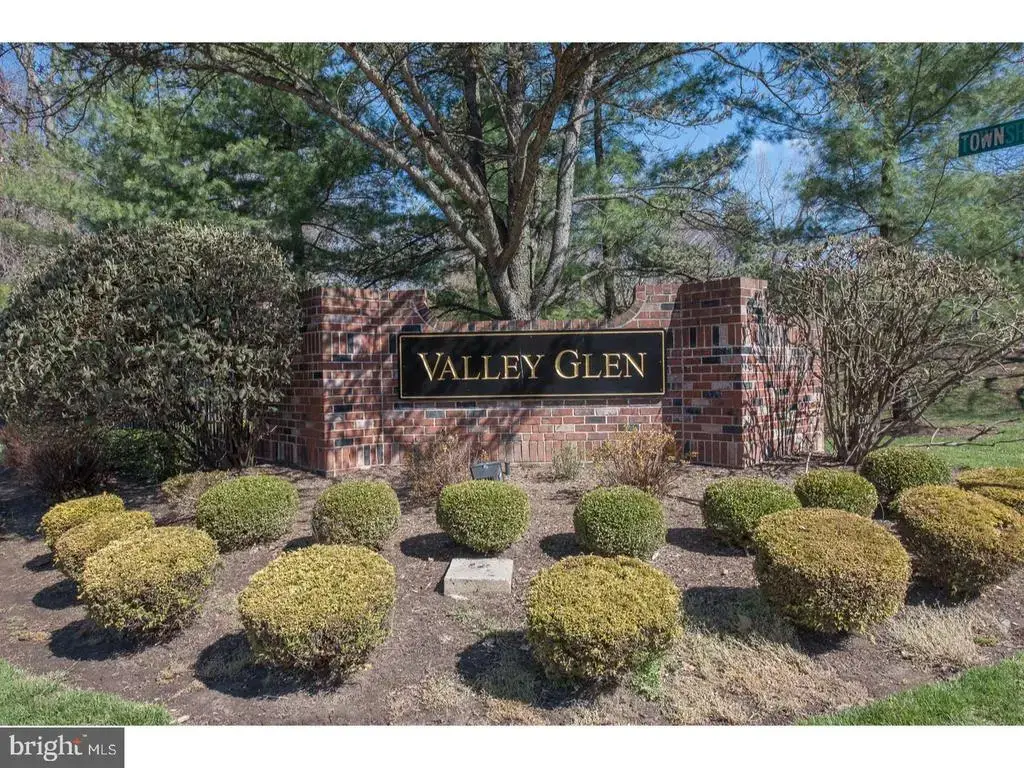 210 Glen Ln, ELKINS PARK