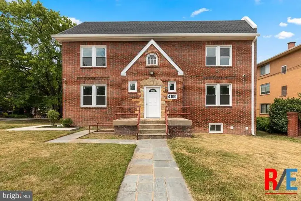 4100 Queensbury Rd, HYATTSVILLE