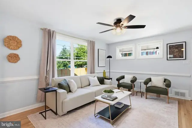 2251 Sweetbriar Dr, Alexandria
