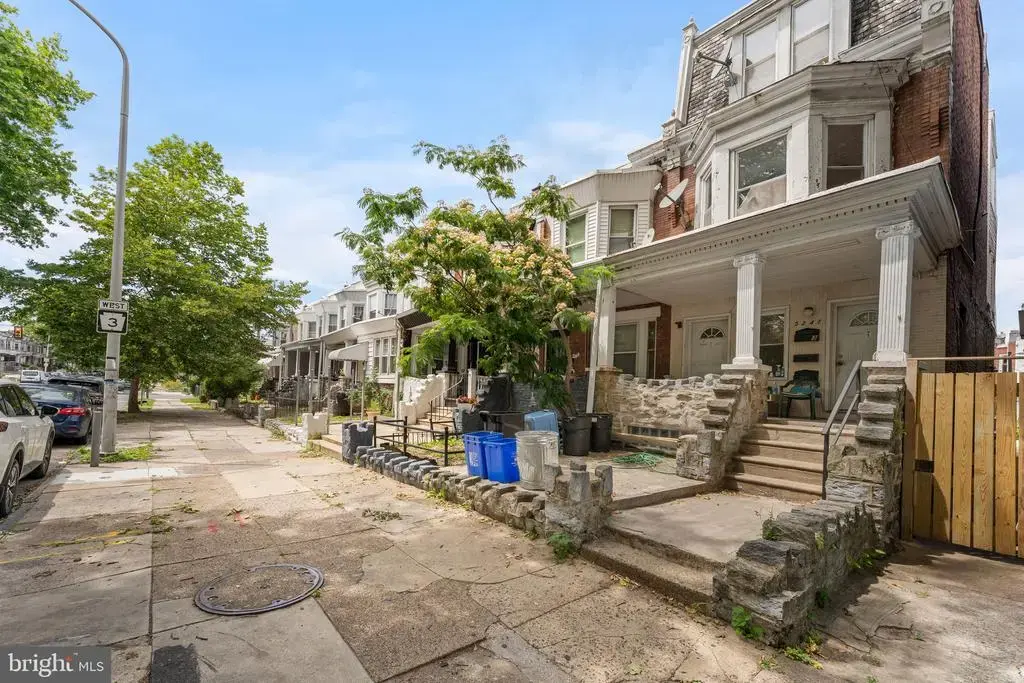 5241-00 Walnut St, PHILADELPHIA