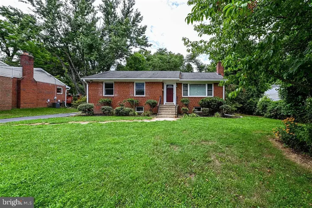 1934 Mcfall St, MCLEAN