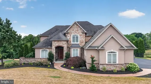 6505 Plowman Rdg, Harrisburg