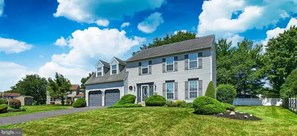 105 Elio Cir, ROYERSFORD