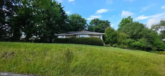 104 E South St, Woodstock