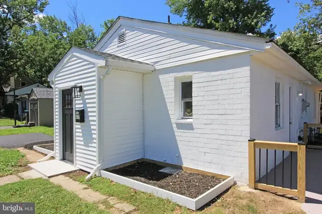 410 Anderson Dr, Wilmington