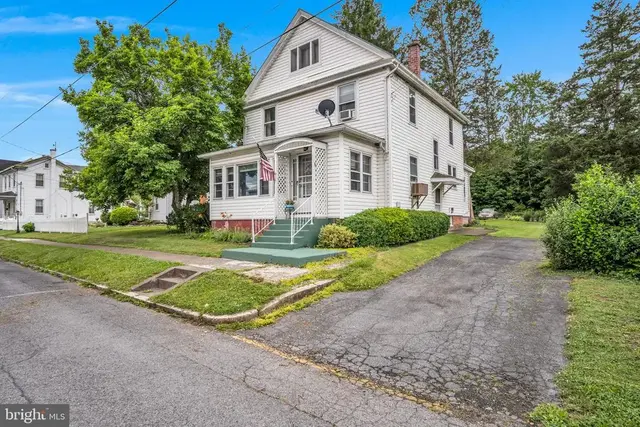 431 N 5th St, Newport