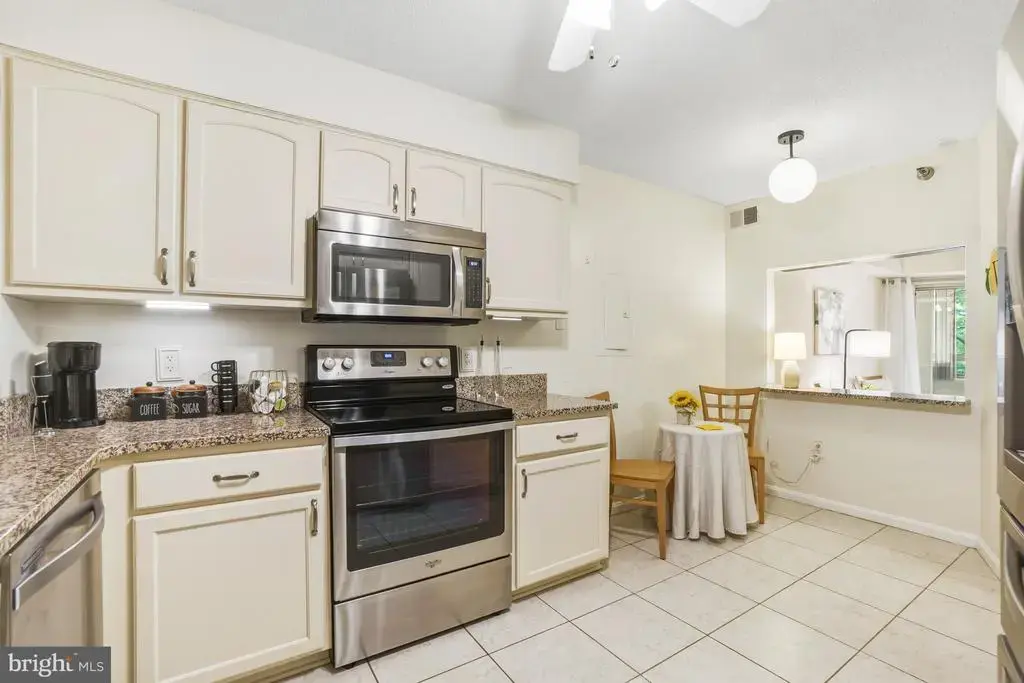 14805 Pennfield Cir #206, SILVER SPRING