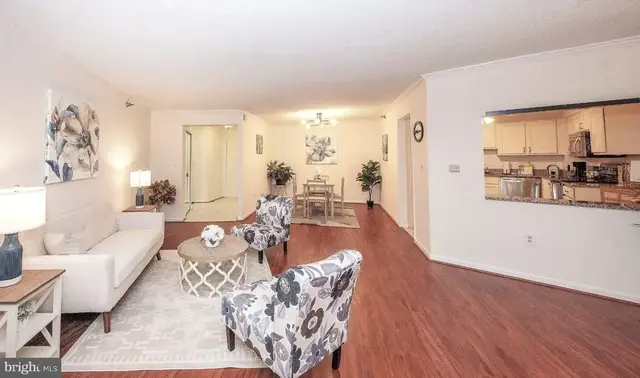 14805 Pennfield Cir #206, Silver Spring