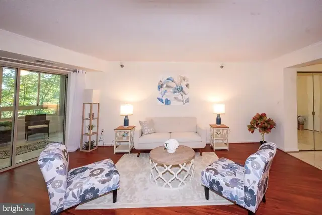 14805 Pennfield Cir #206, Silver Spring