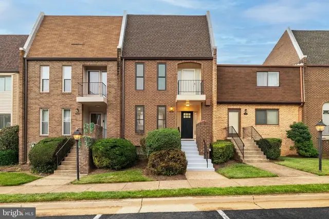 1715 Tyvale Ct, Vienna
