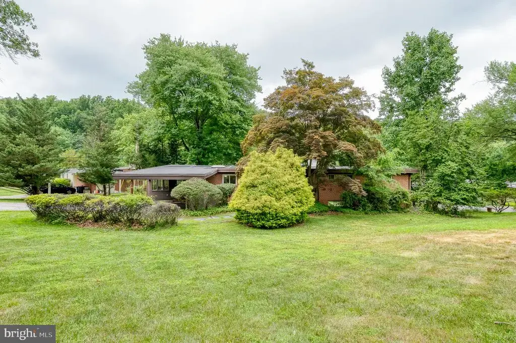 3228 Midfield, PIKESVILLE